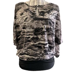 Jennifer Lopez Women’s Short Sleeve Dolman Style Blouse, Size M